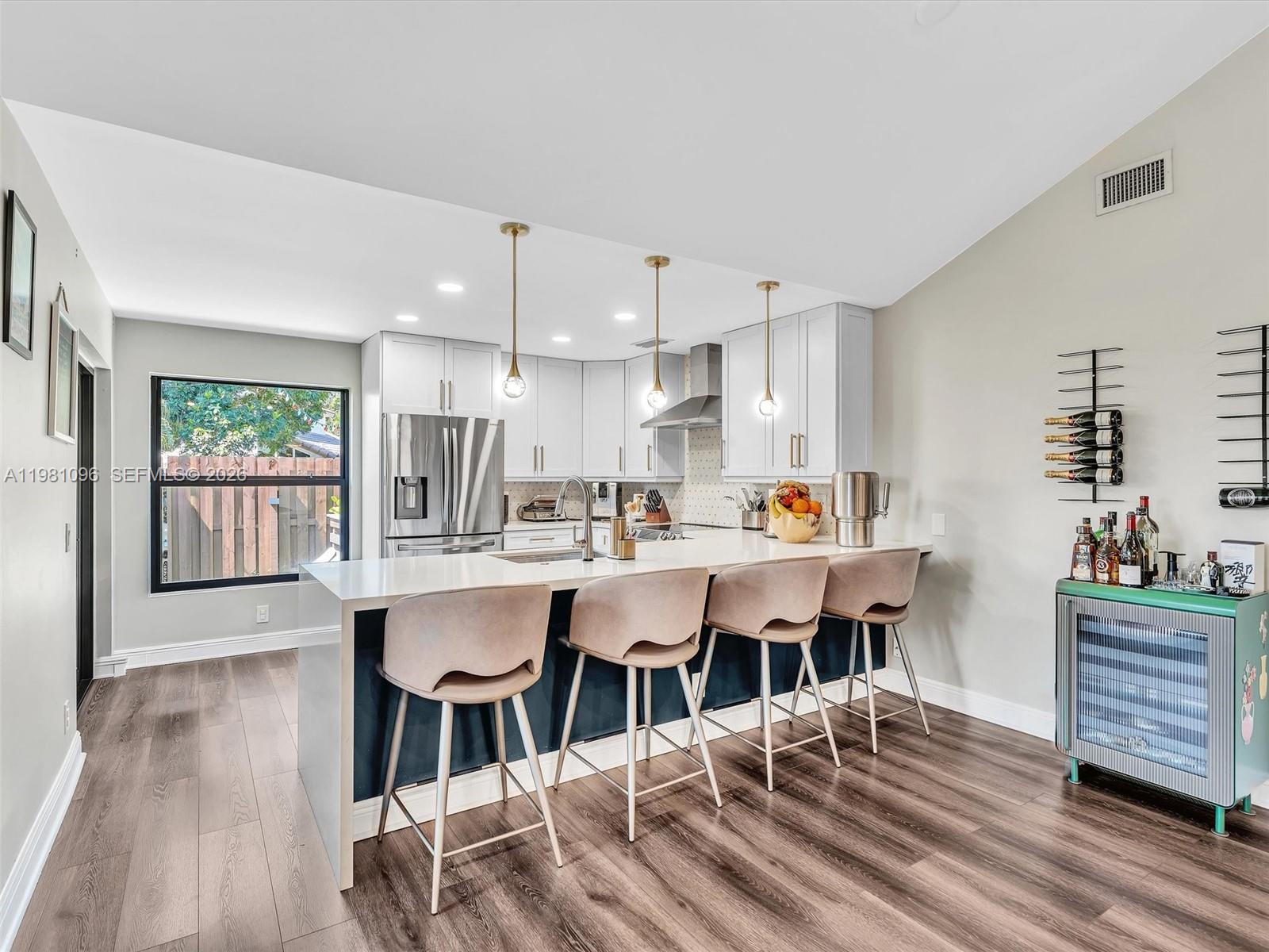 COUNTRY ISLES - Residential