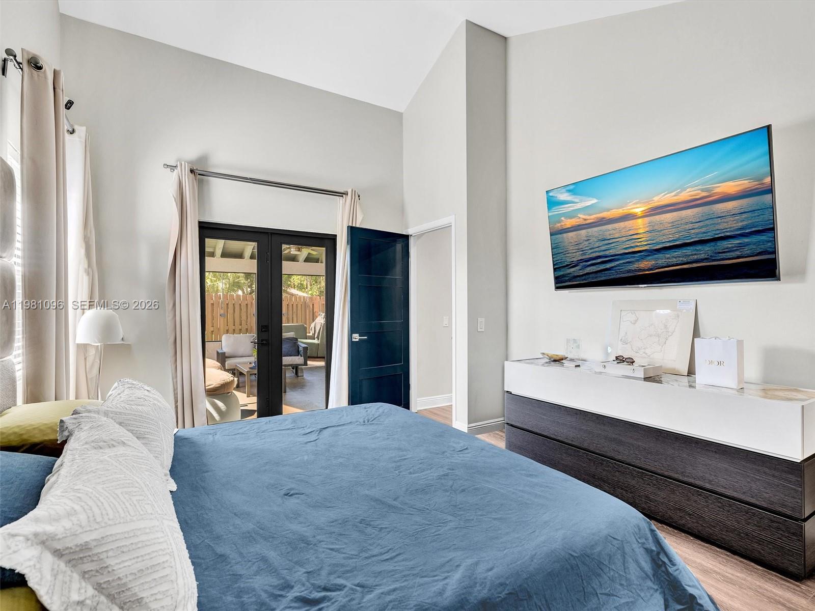 COUNTRY ISLES - Residential