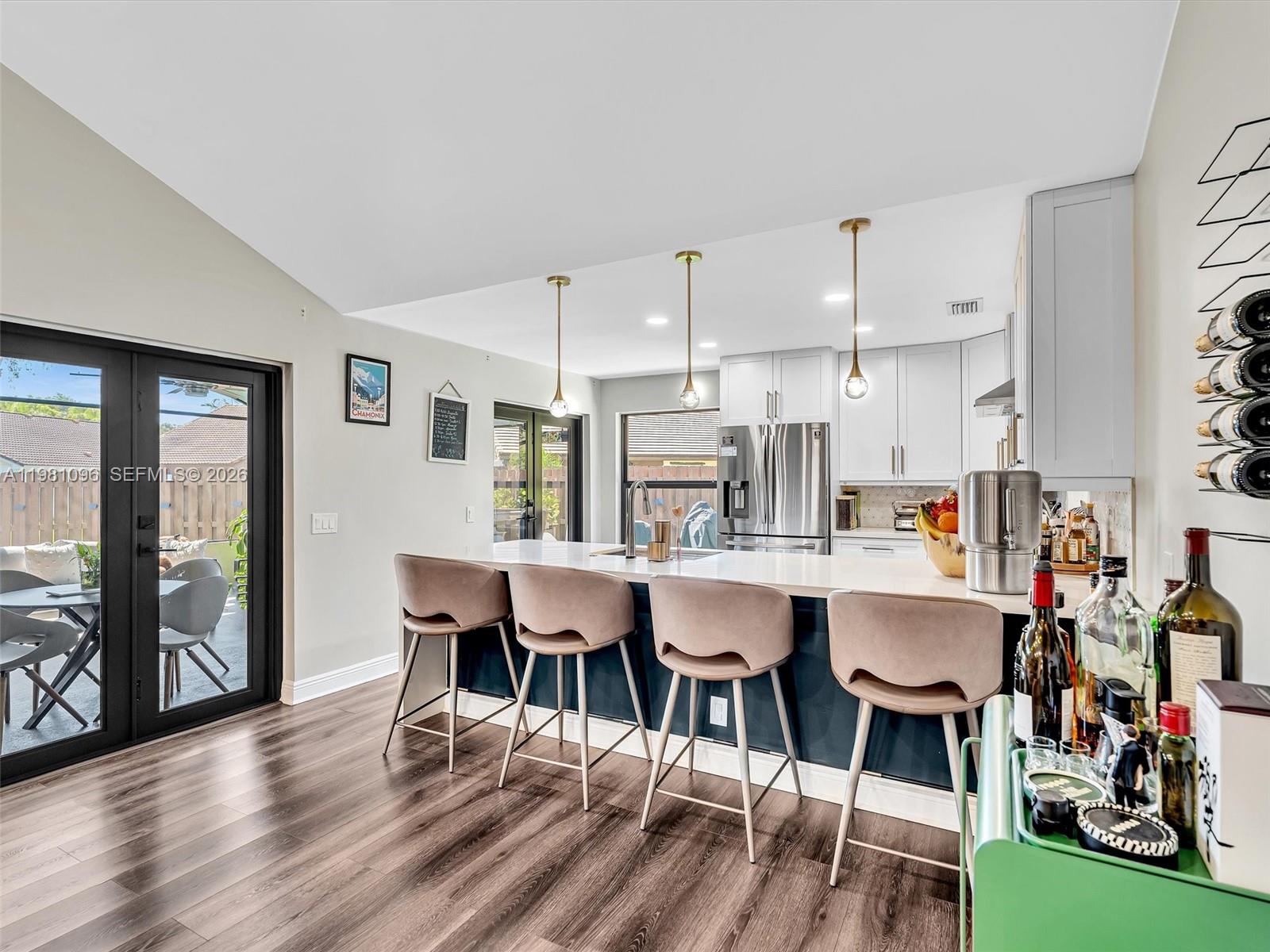 COUNTRY ISLES - Residential