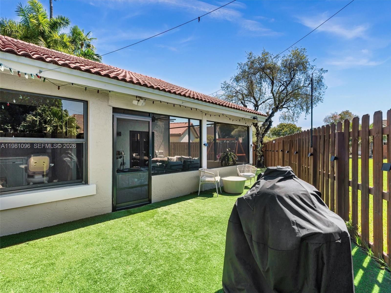 COUNTRY ISLES - Residential