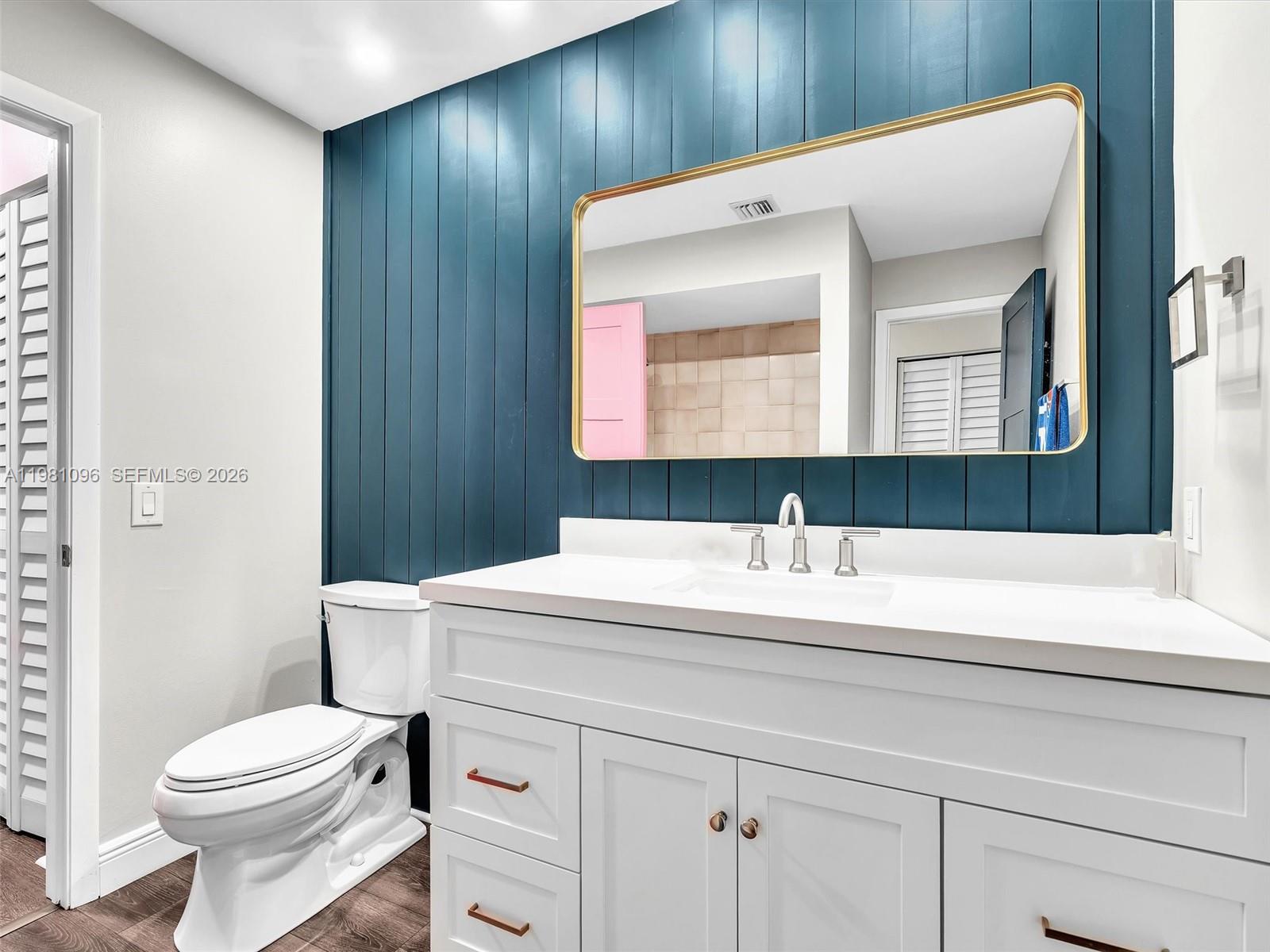 COUNTRY ISLES - Residential