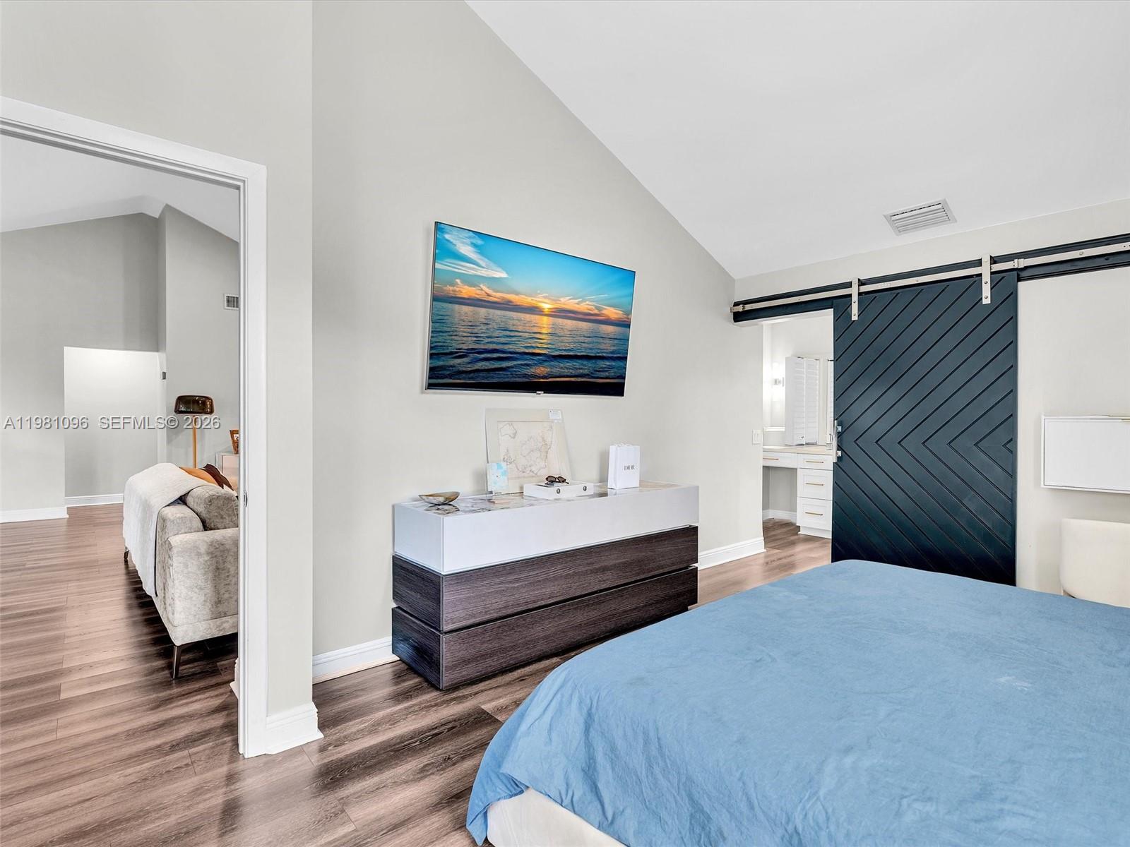 COUNTRY ISLES - Residential