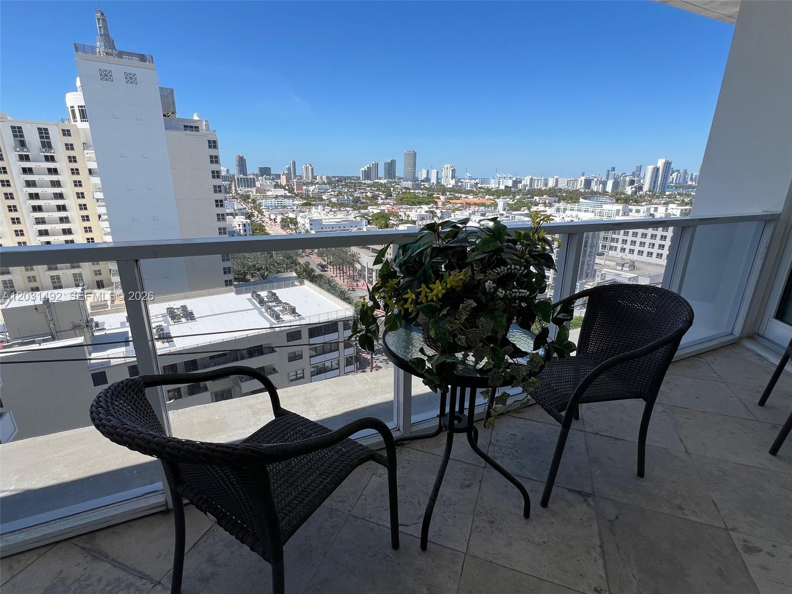 100 Lincoln Rd PH12