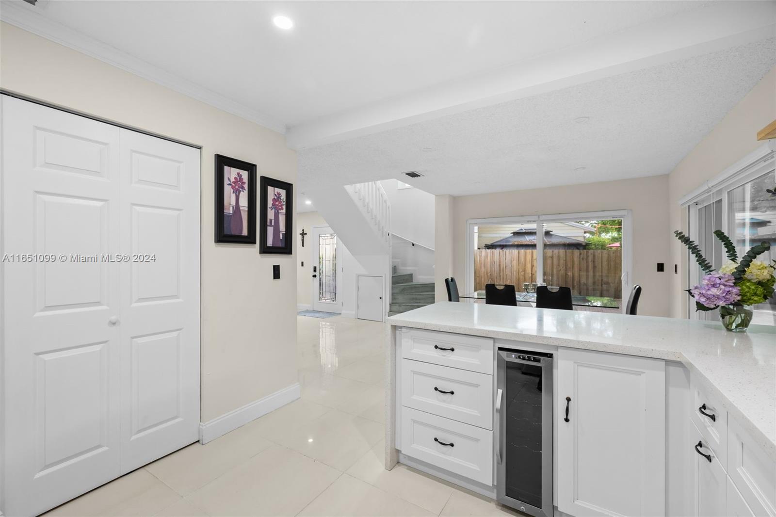 HAMPTON LAKES - Residential