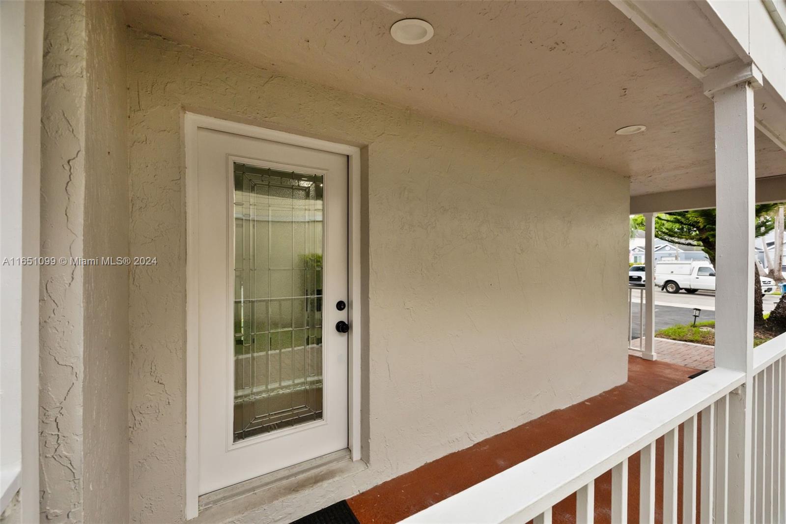 HAMPTON LAKES - Residential