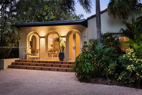 Single Family Residence in Coconut Grove FL 4131 El Prado Blvd Blvd.jpg