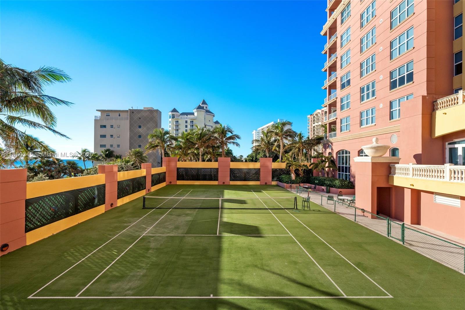 PALMS TOWER ONE CONDO - Residential