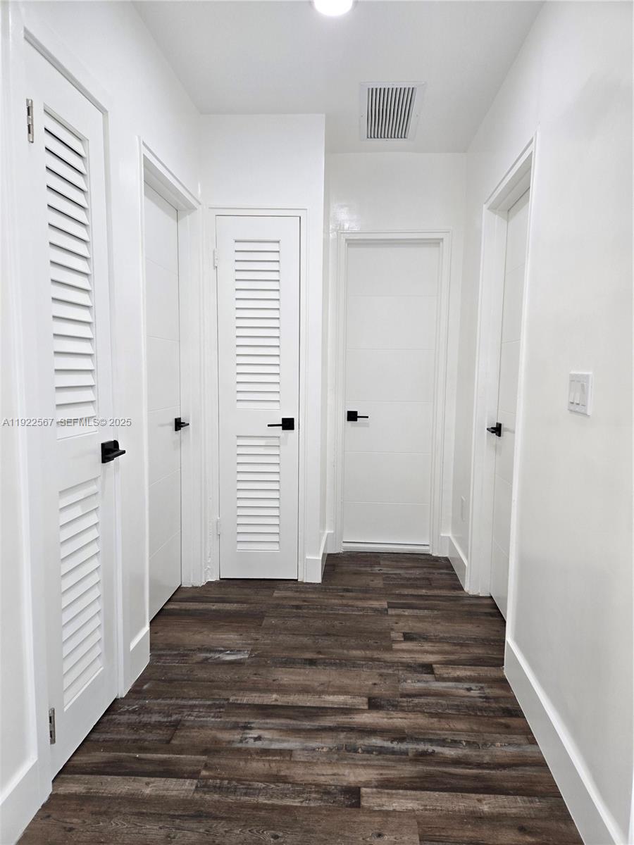 POINCIANNA MANOR SEC 4 - Residential Lease