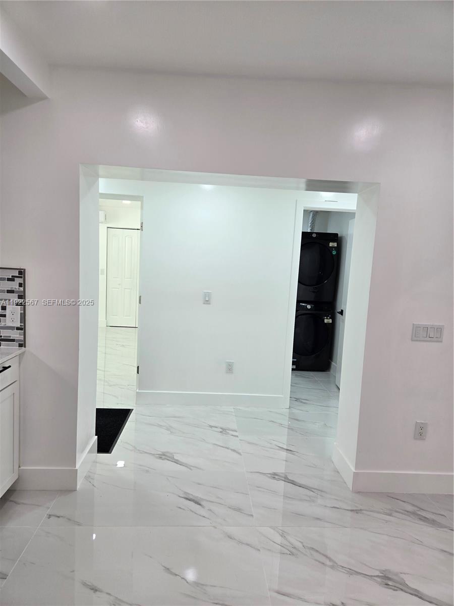 POINCIANNA MANOR SEC 4 - Residential Lease