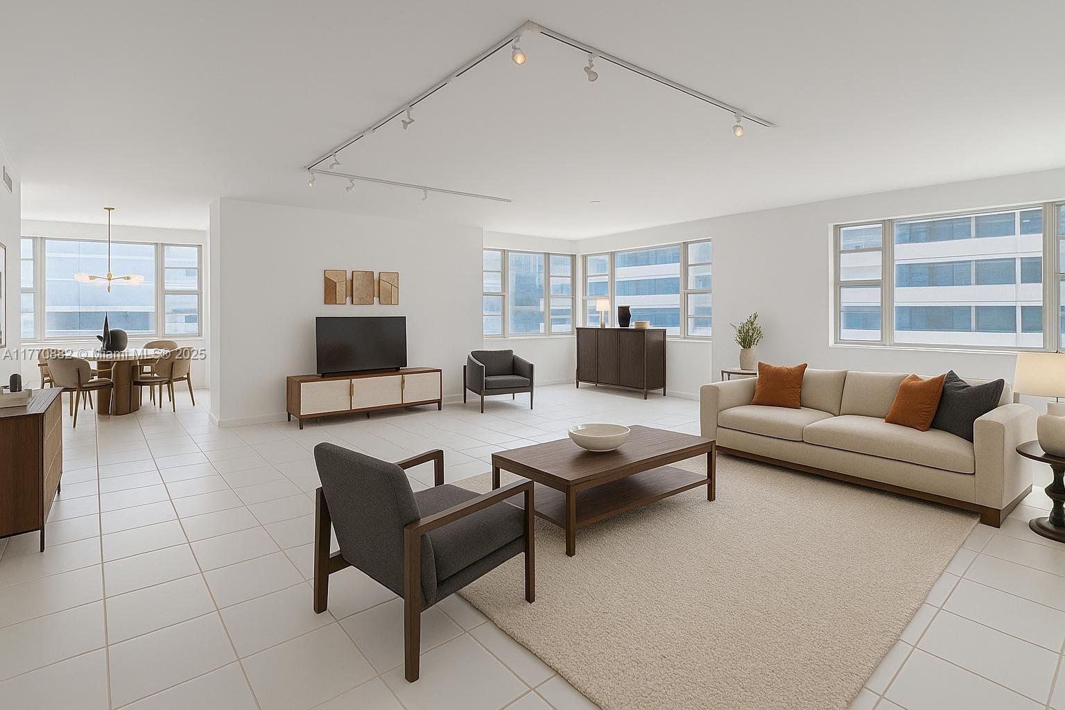5255 Collins Ave 5D