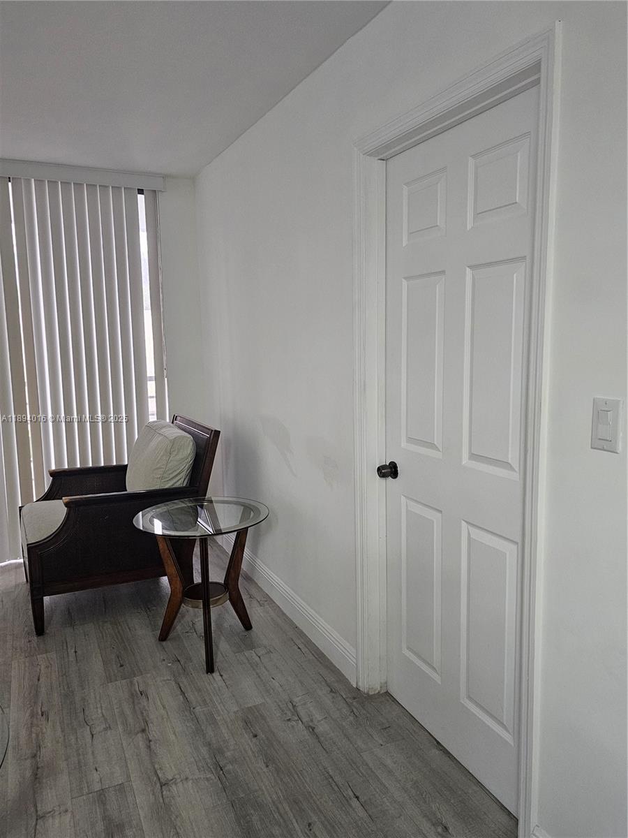 BISCAYA IV CONDO - Residential Lease