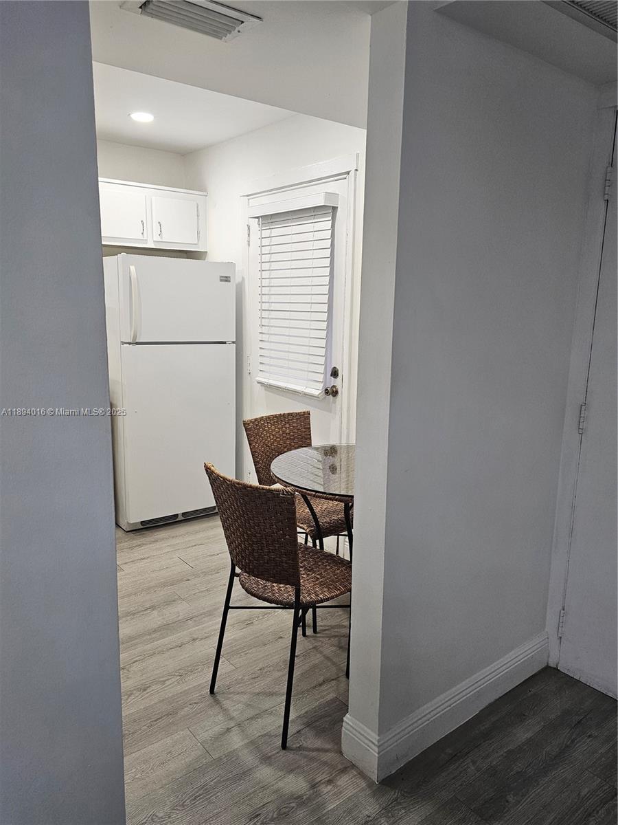 BISCAYA IV CONDO - Residential Lease