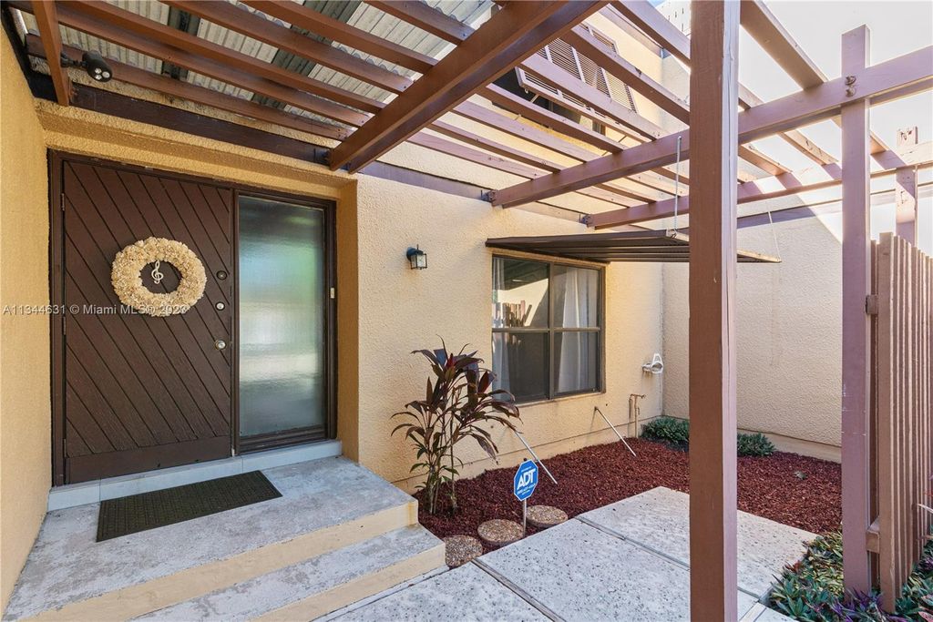 Photo of 1660 W Golfview Dr #1660, Pembroke Pines, FL 33026 (MLS # A11344631)