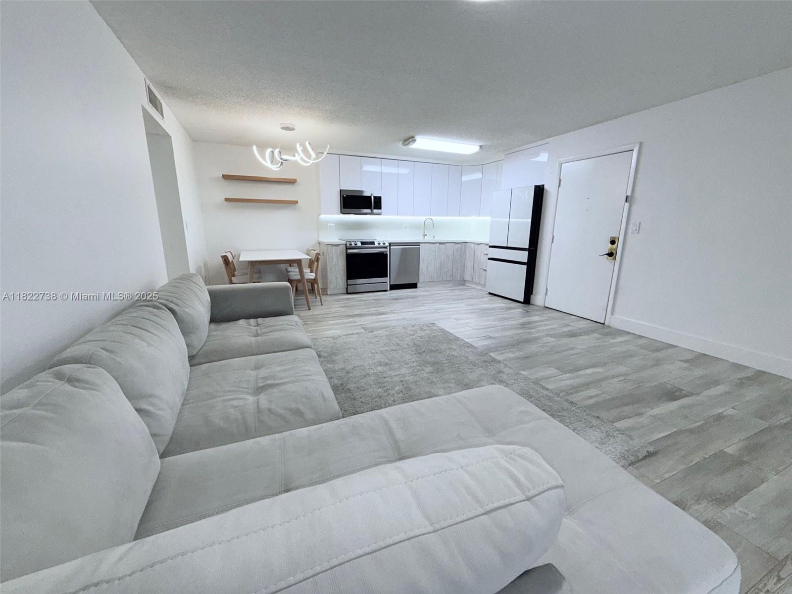 9352 S Belfort Cir 109