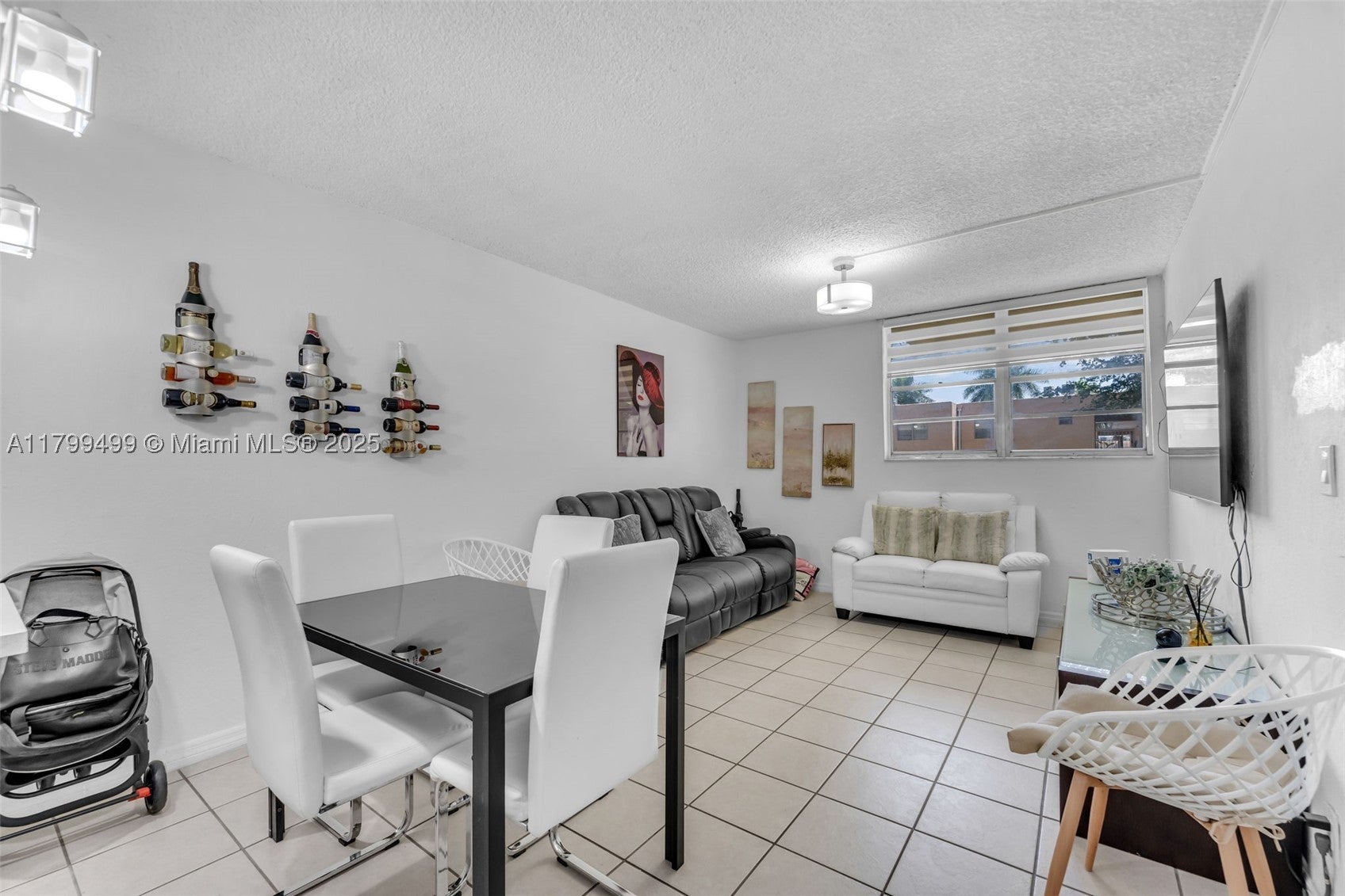 4550 NW 9th St 106E