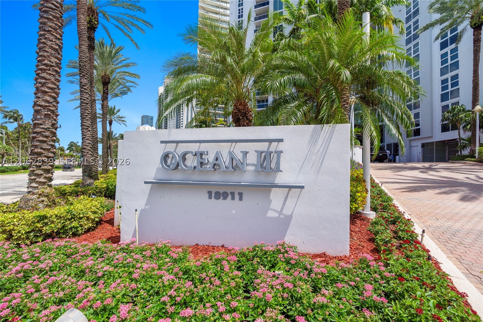 18911 Collins Ave 2103