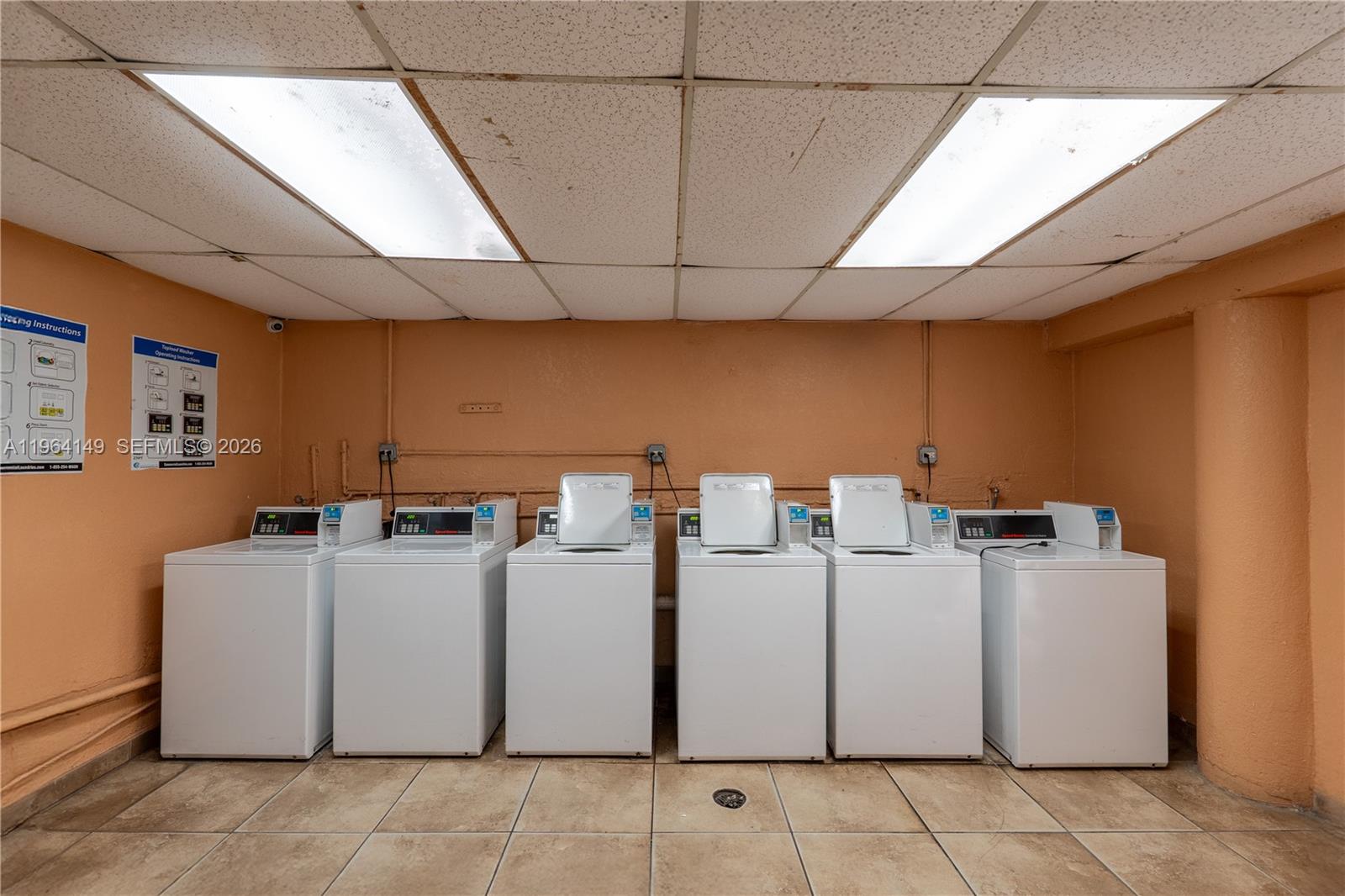 PALM-WEST GARDENS CONDO - Residential