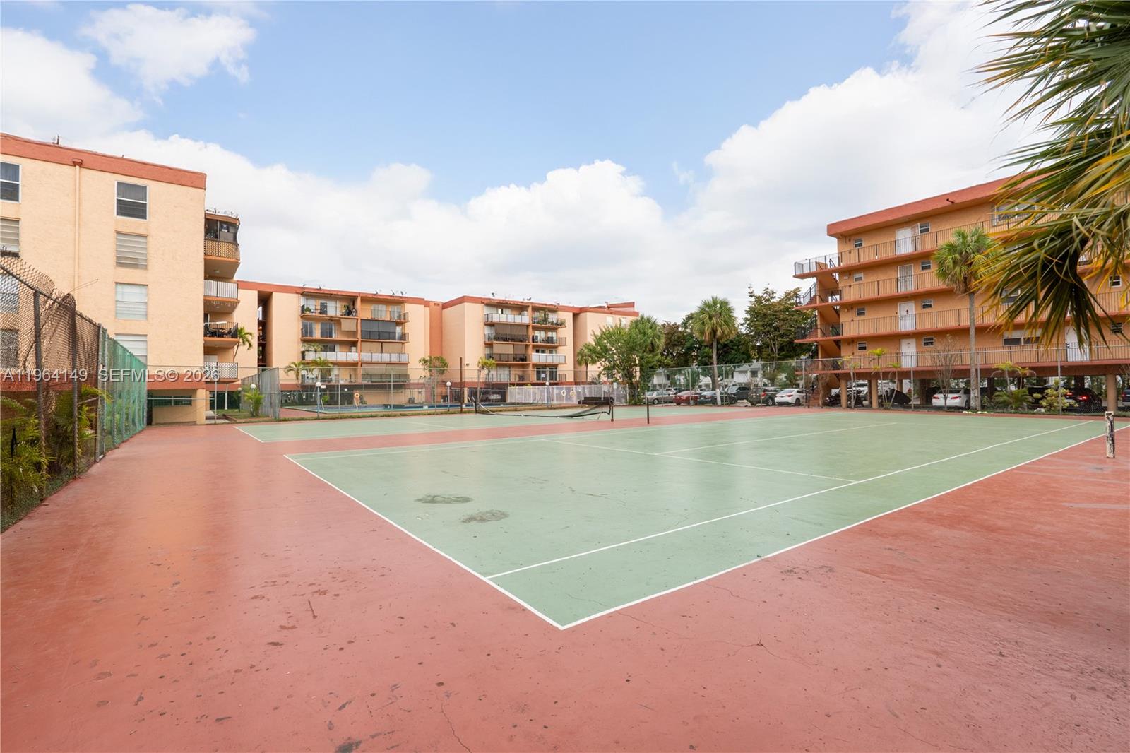 PALM-WEST GARDENS CONDO - Residential