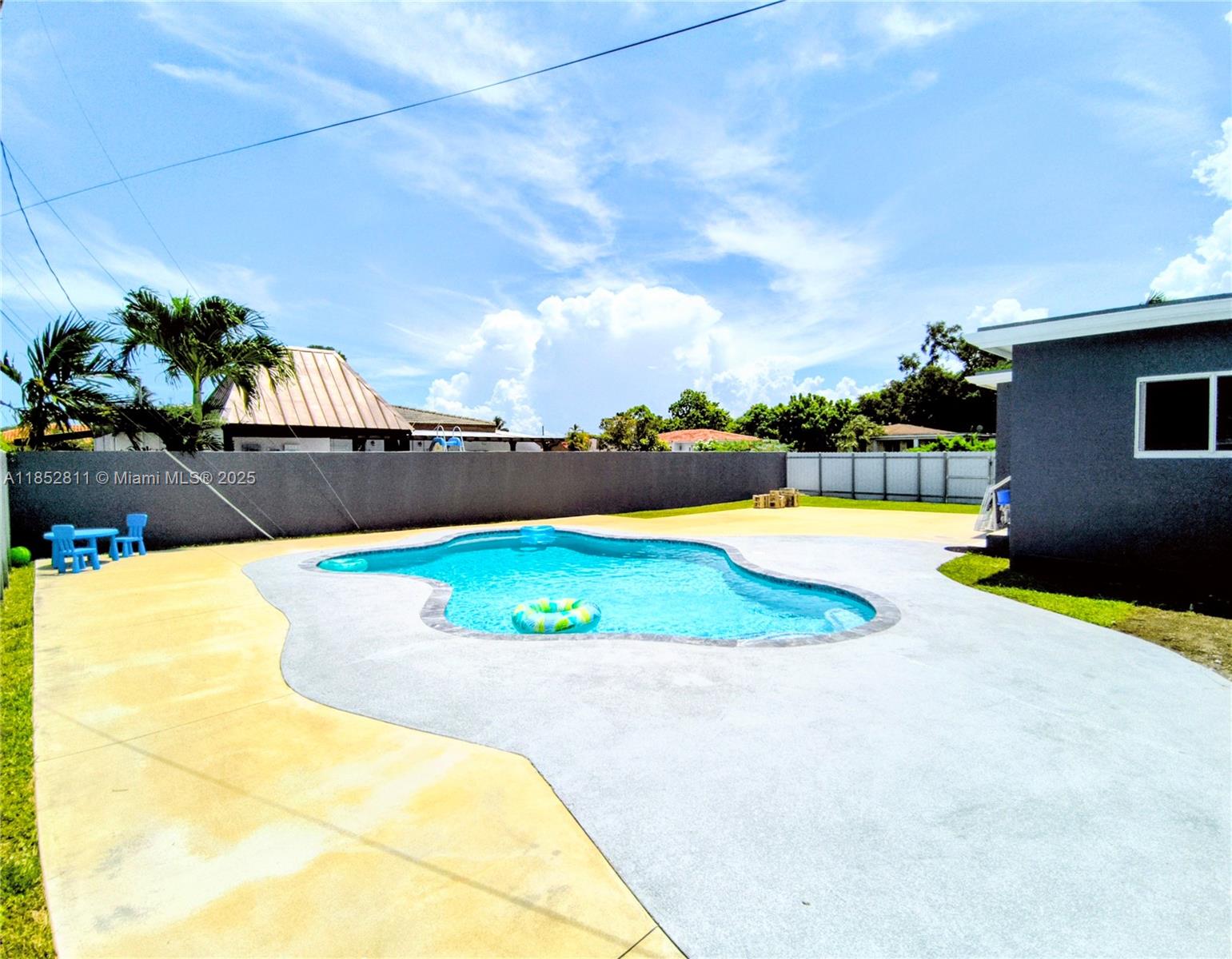 ARTBILT HOMES - Residential