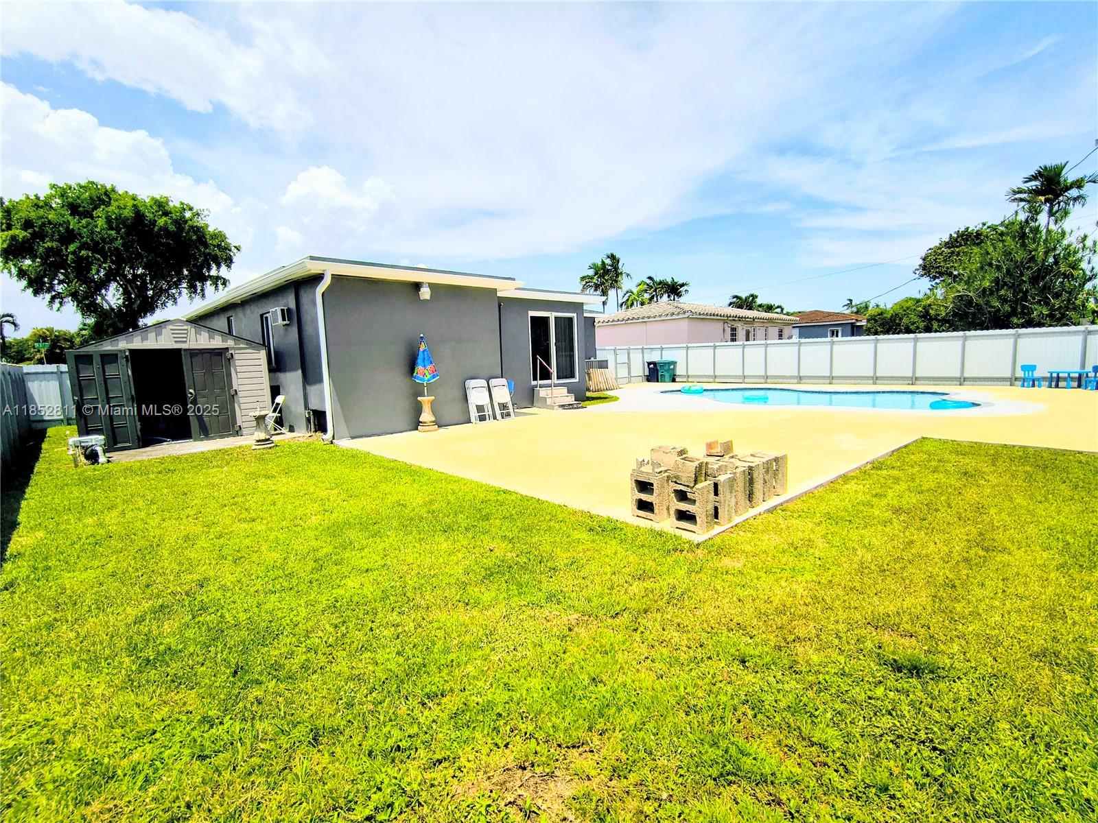 ARTBILT HOMES - Residential