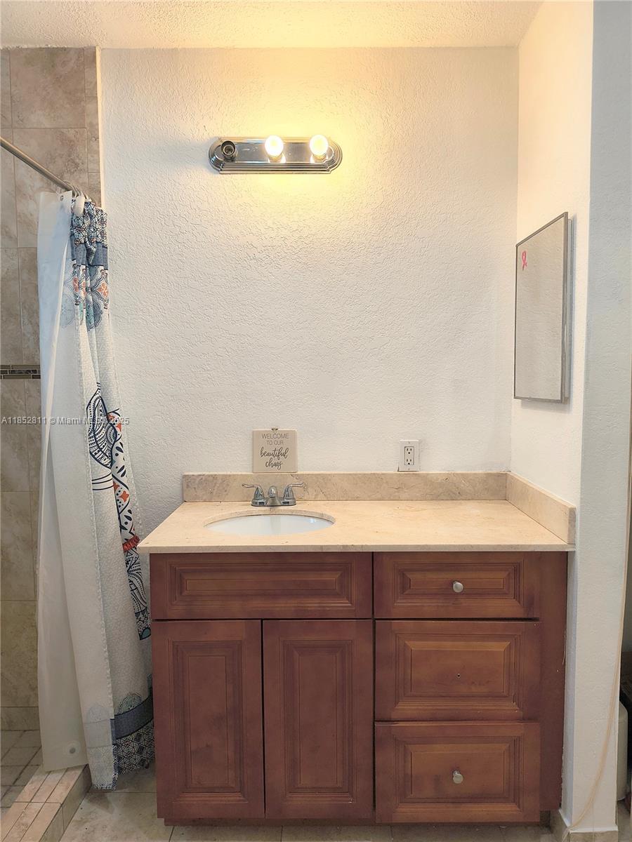 ARTBILT HOMES - Residential