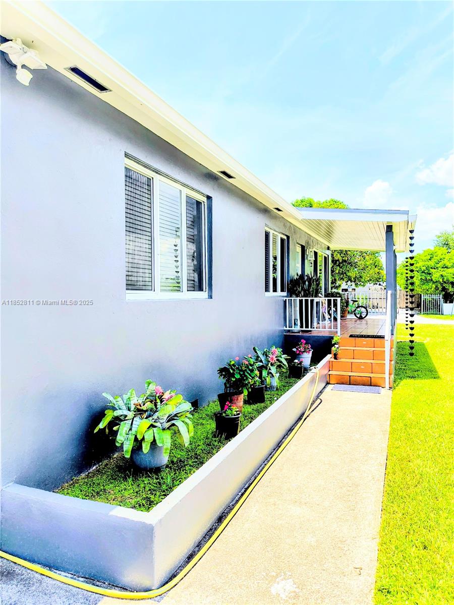 ARTBILT HOMES - Residential
