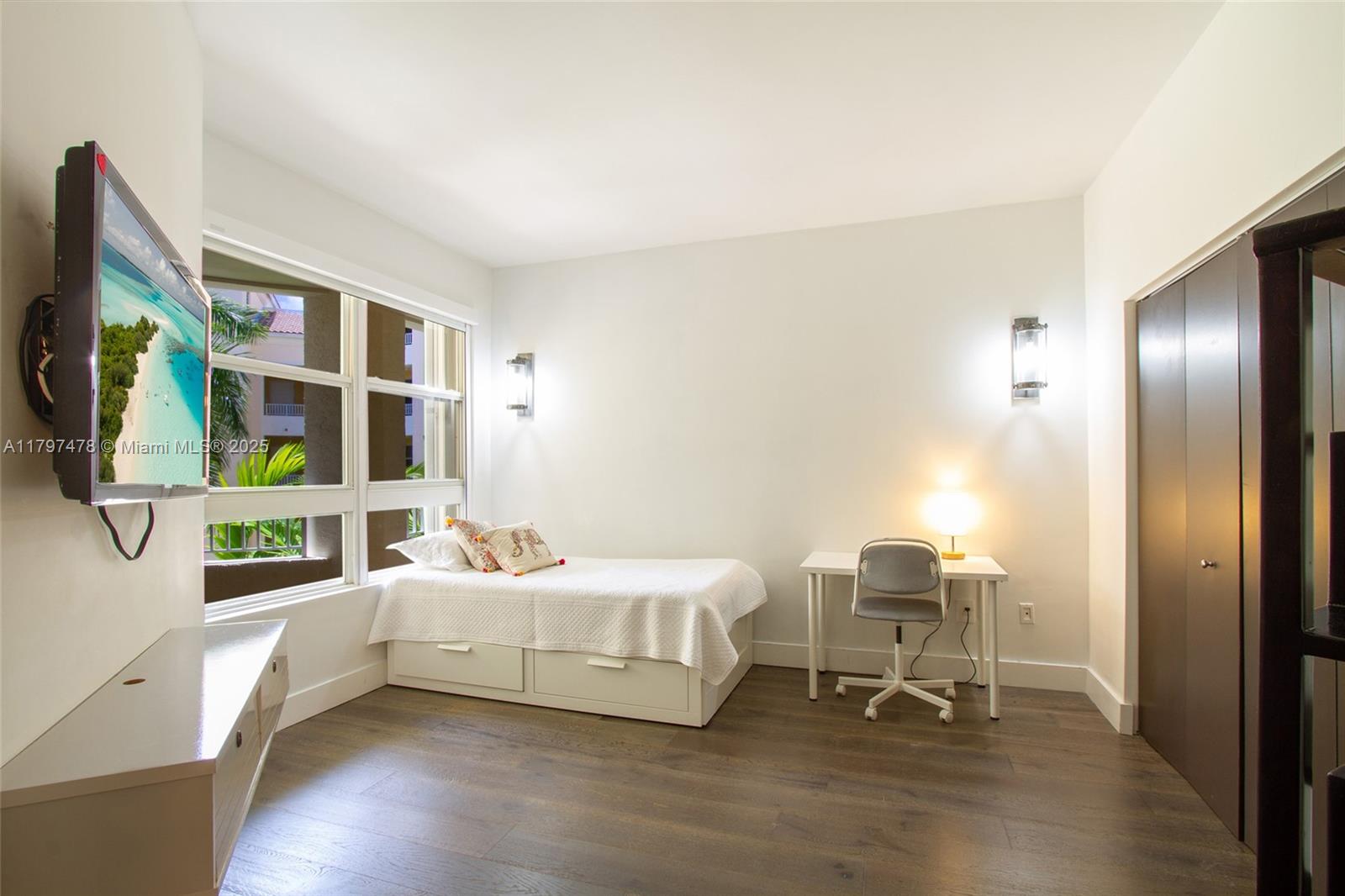 RESORT VILLA ONE CONDO - Residential