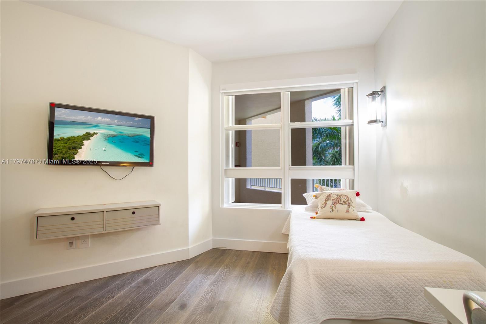 RESORT VILLA ONE CONDO - Residential