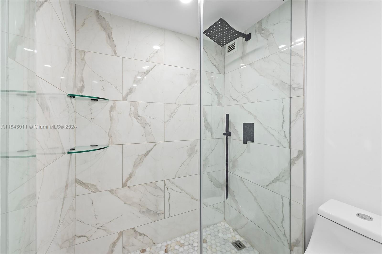 RONEY PALACE CONDO - Residential Lease