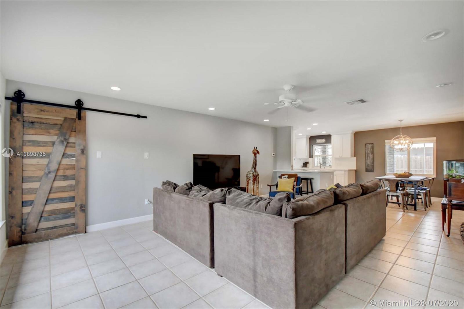 SANDALFOOT COVE SEC 6 - Residential