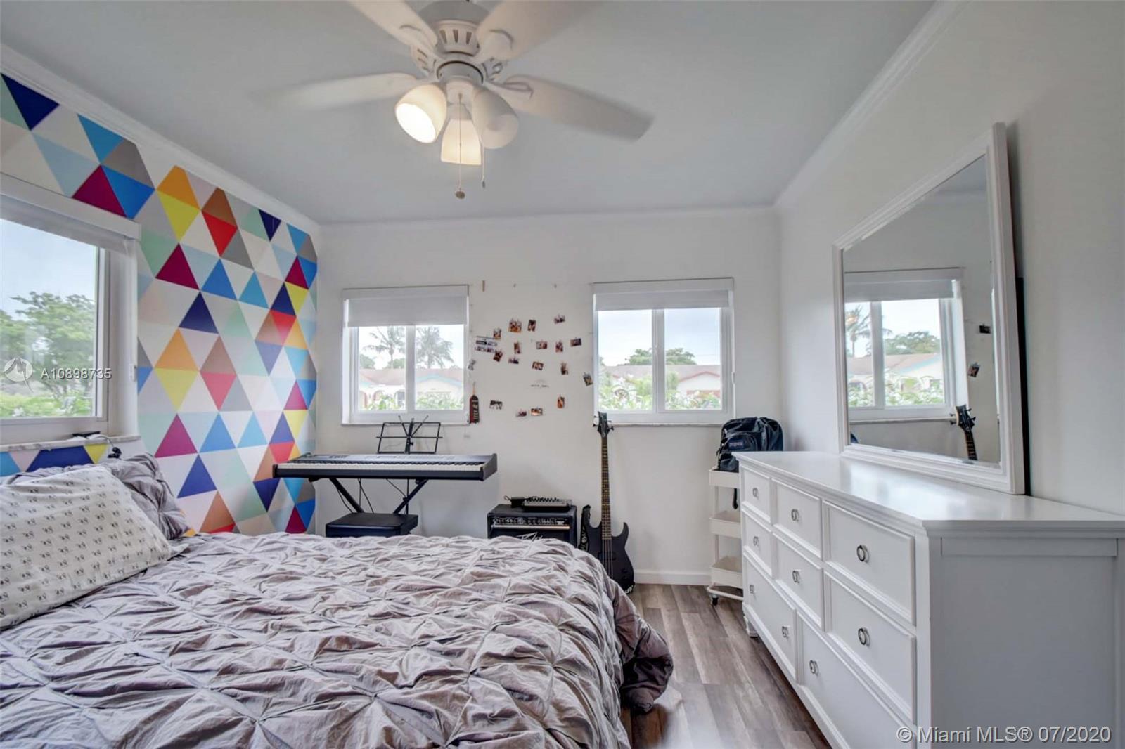 SANDALFOOT COVE SEC 6 - Residential