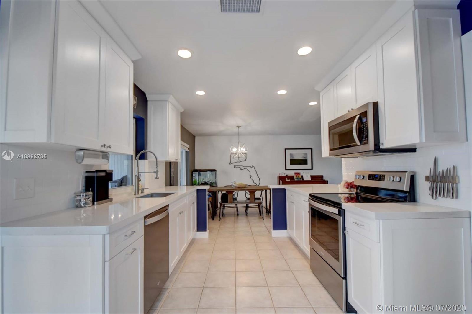 SANDALFOOT COVE SEC 6 - Residential