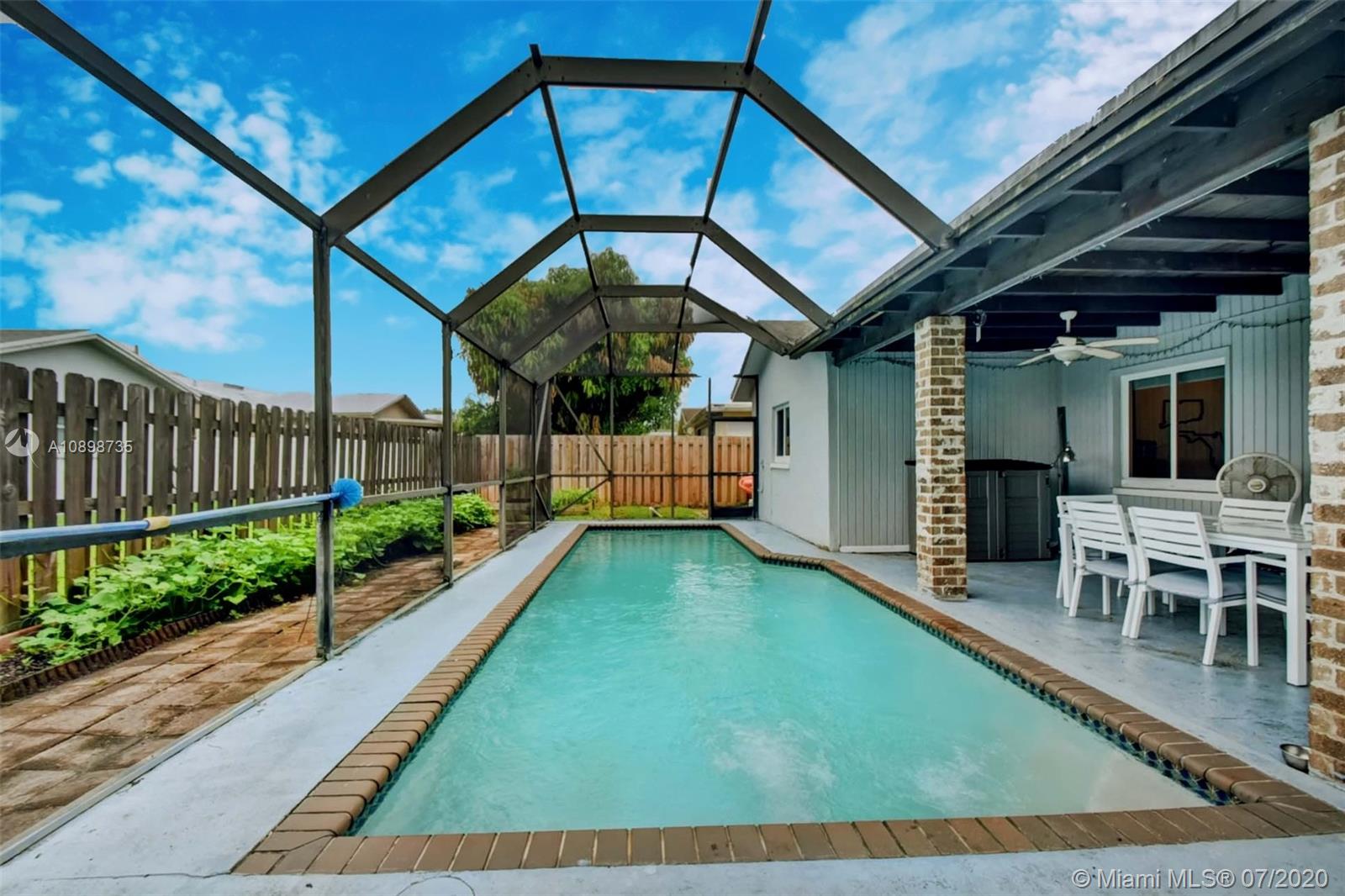 SANDALFOOT COVE SEC 6 - Residential