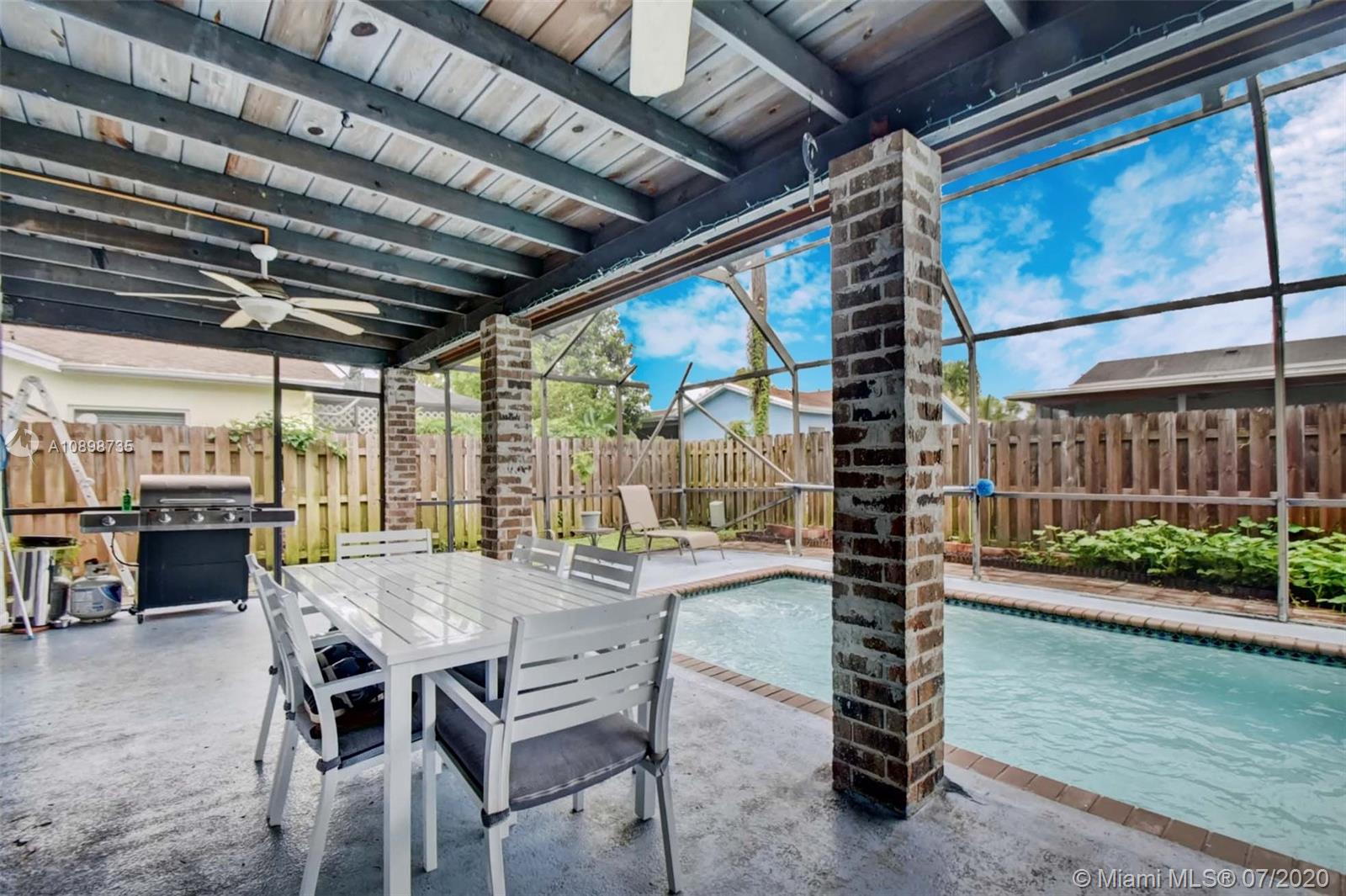 SANDALFOOT COVE SEC 6 - Residential