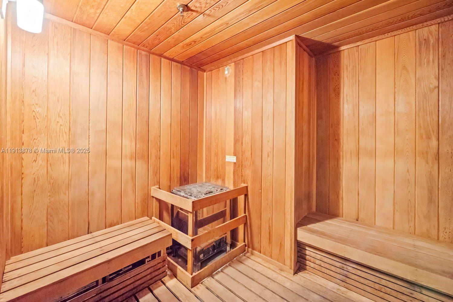 CENTRO CONDO - Residential