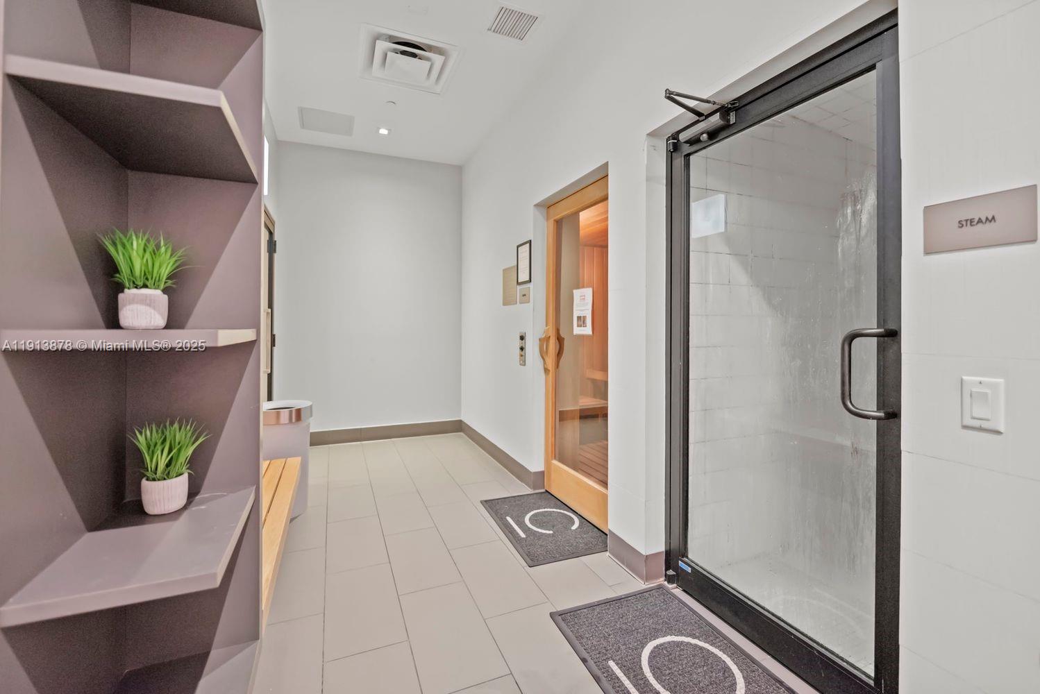 CENTRO CONDO - Residential