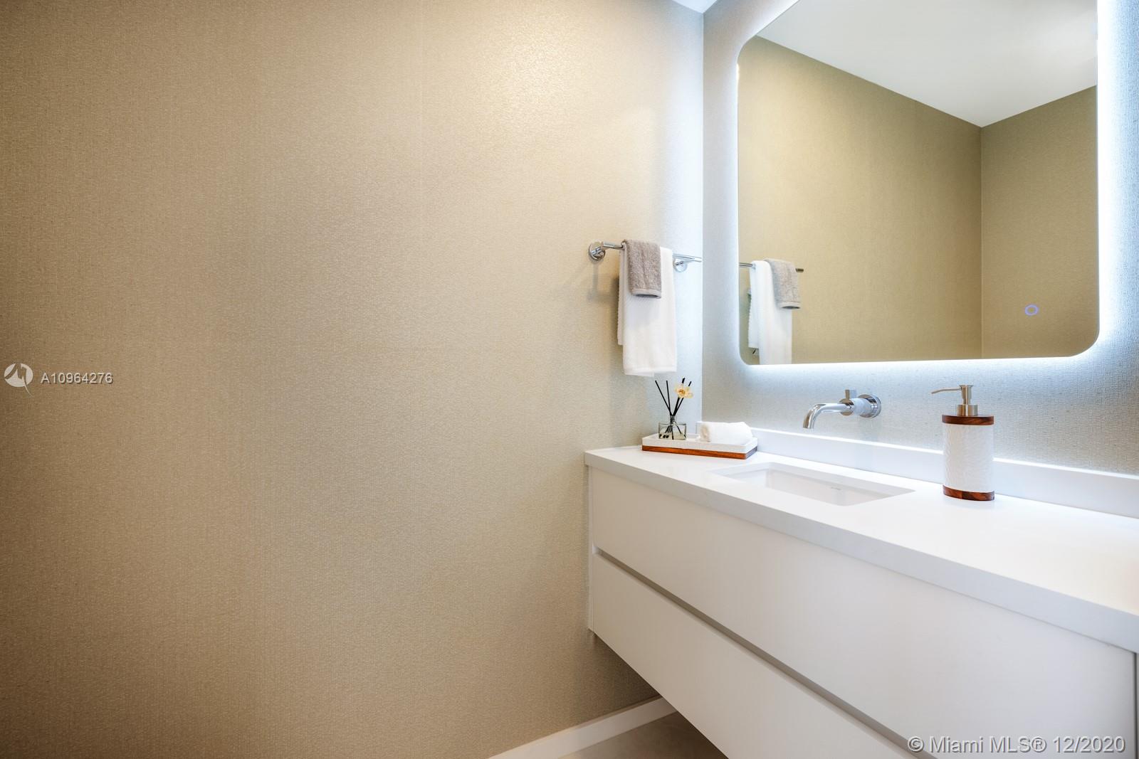 OCEANSIDE @ FISHER ISL CO - Residential