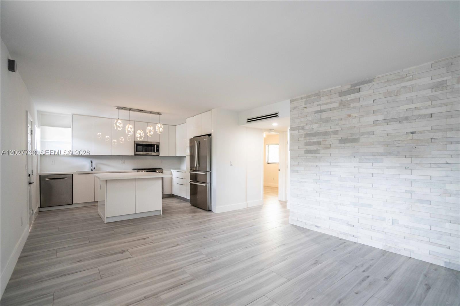 3265 Virginia St 24