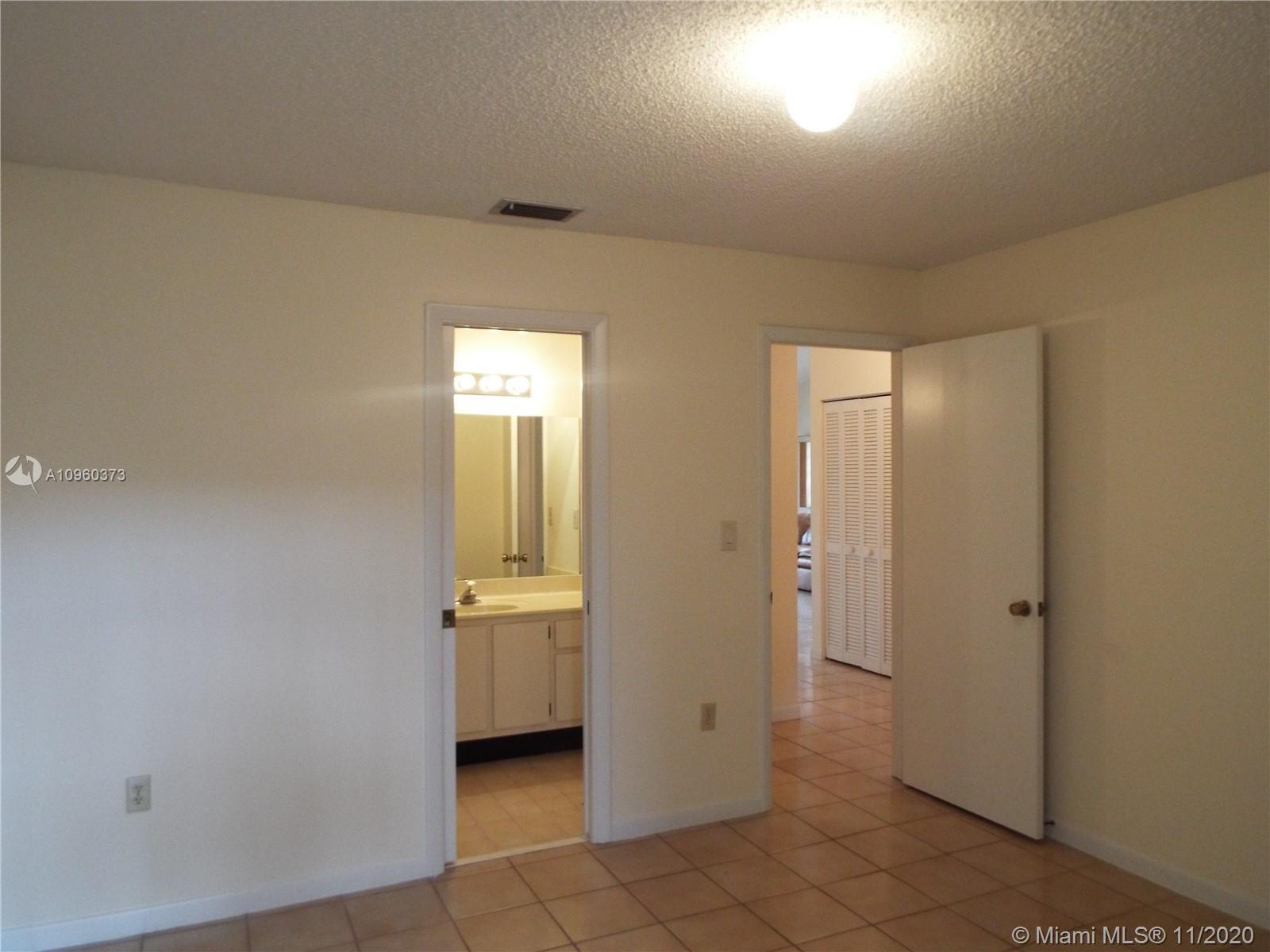 SOMERSET VILLAS - Residential