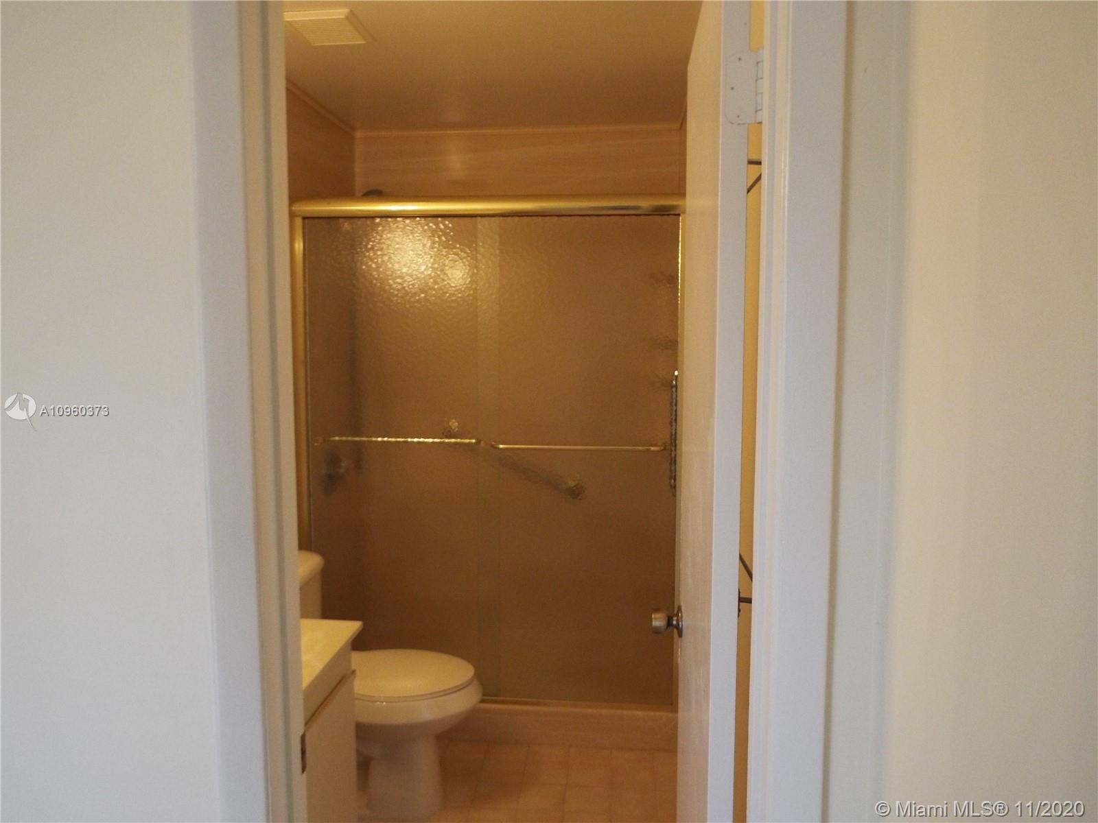 SOMERSET VILLAS - Residential