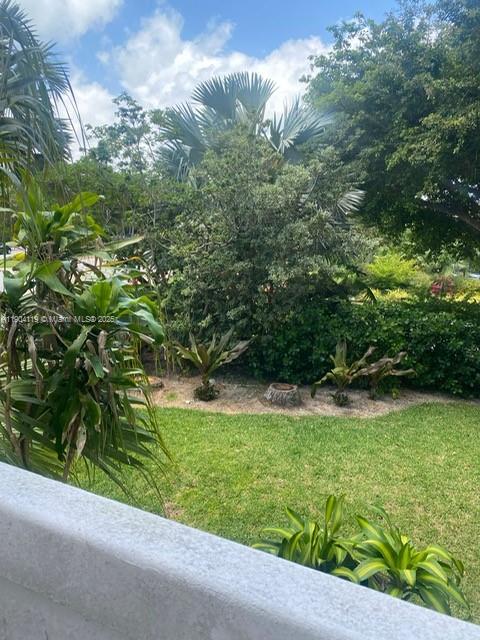 TOWERS OF KEY BISCAYNE CO - Residential Lease