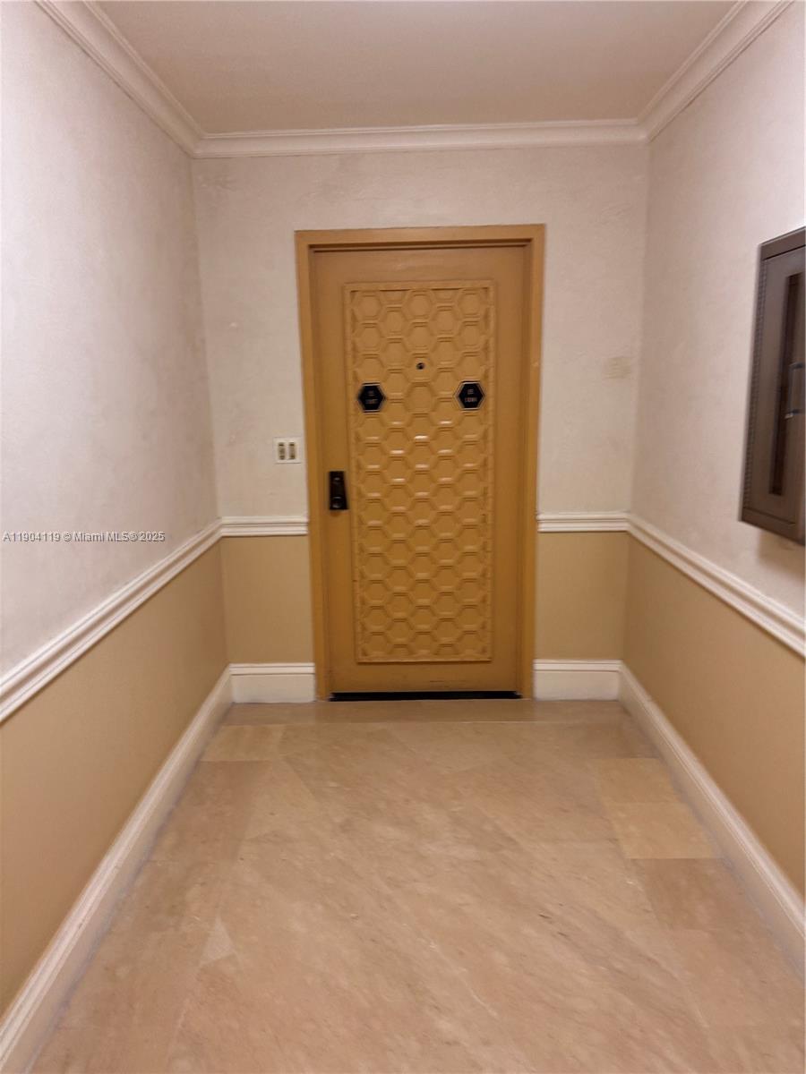 TOWERS OF KEY BISCAYNE CO - Residential Lease