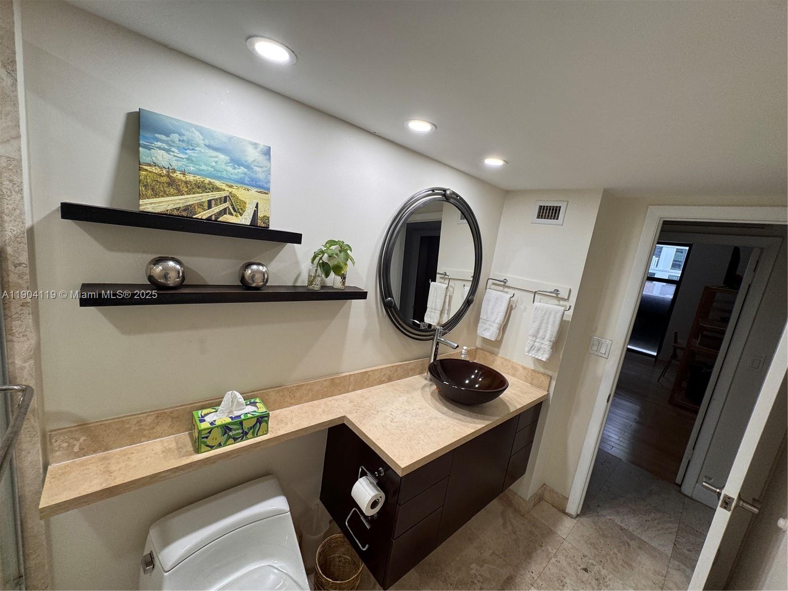 TOWERS OF KEY BISCAYNE CO - Residential Lease