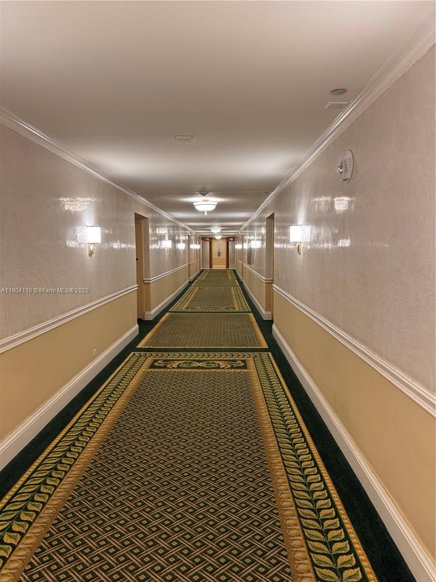 TOWERS OF KEY BISCAYNE CO - Residential Lease