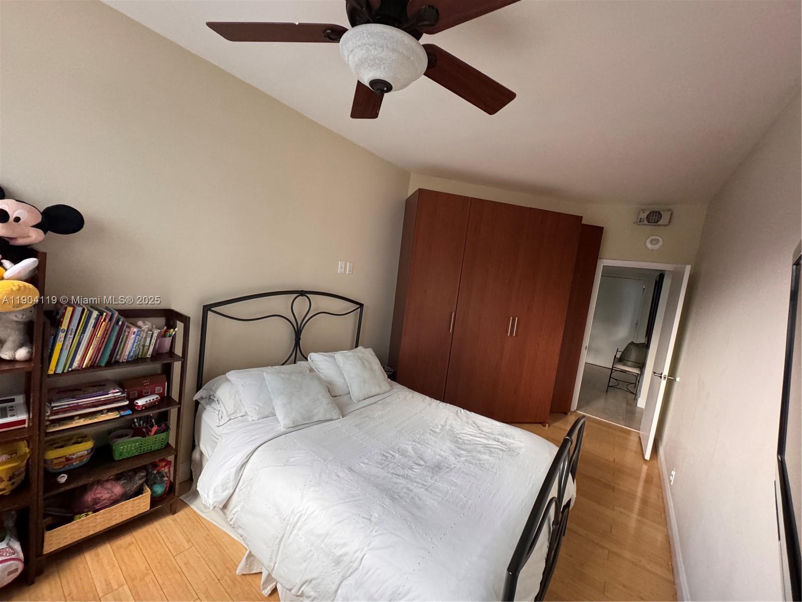 TOWERS OF KEY BISCAYNE CO - Residential Lease