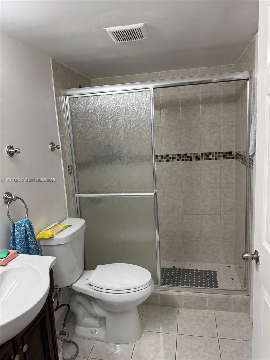 LE CLUB AT OLD CUTLER CON - Residential