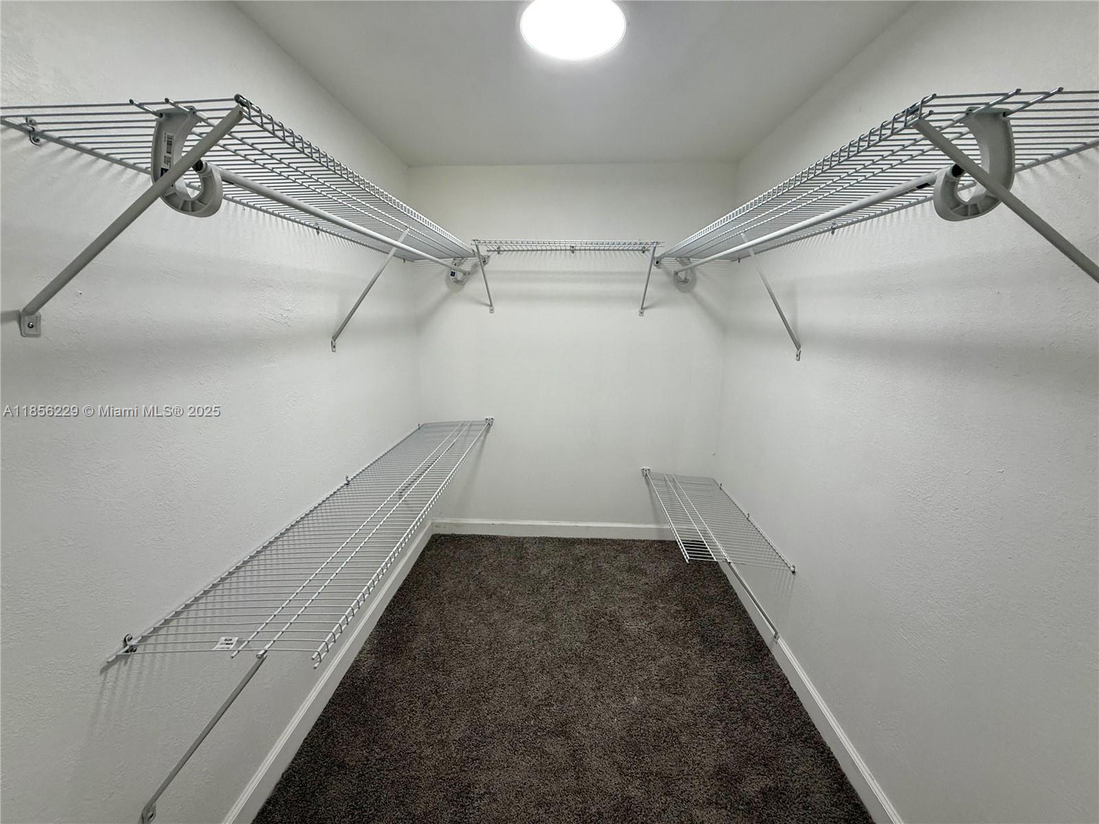 SHERWOOD SQUARE CONDOMINI - Residential Lease