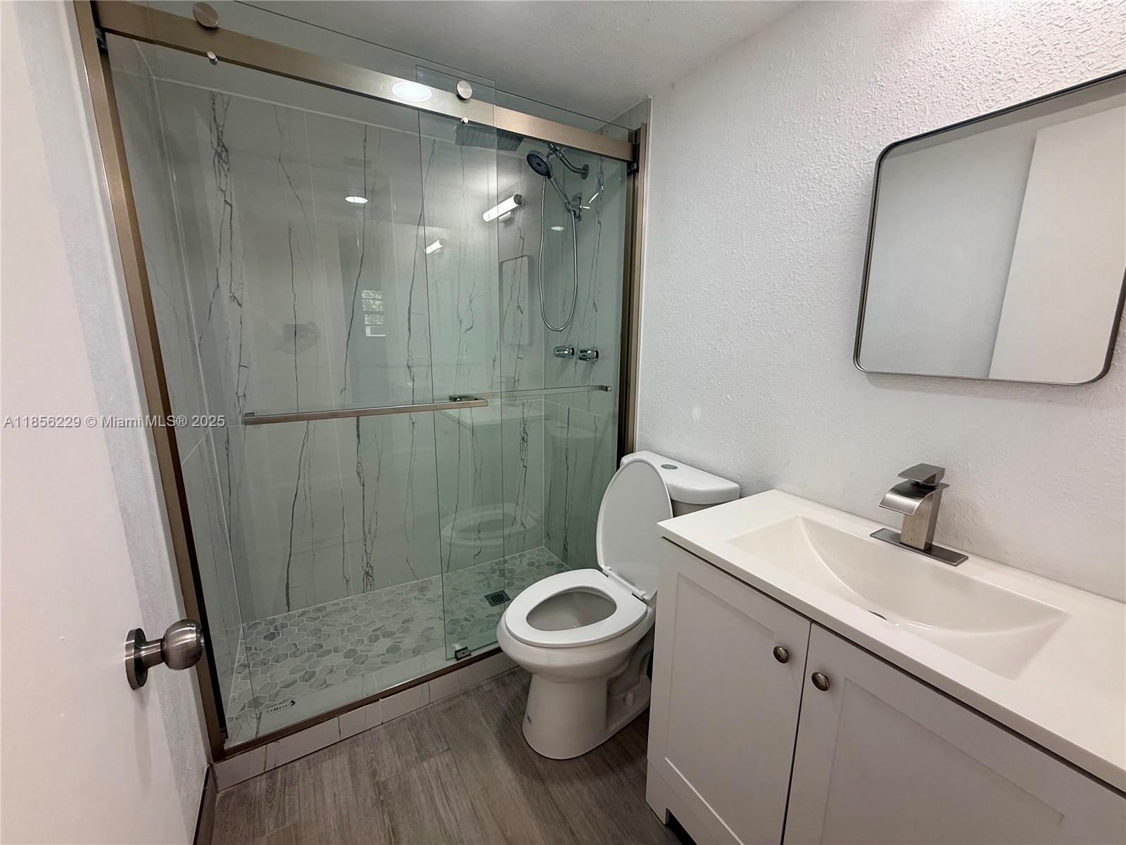 SHERWOOD SQUARE CONDOMINI - Residential Lease