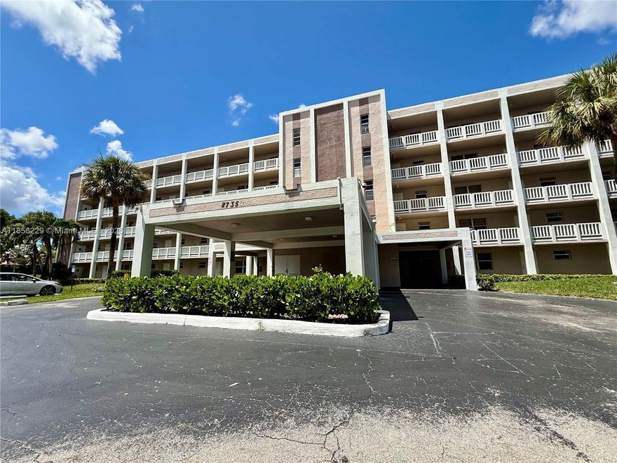 Beautiful first-floor 2-bed, 2-bath condo at wonderrful community Sherwood Square in Coral Springs! Recently painted walls, large closets, updated kitchen, new floors and fully renovated baths. Plenty of natural light, private screened balcony. Community offers great amenities including pool, clubhouse, tennis courts, laudry room & more. Quick access to nearby shopping at The Plaza at Coral Springs and Coral Square Mall. All ages community.