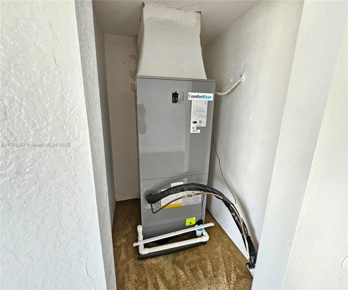 SUNSET PALM VILLAS CONDO - Residential